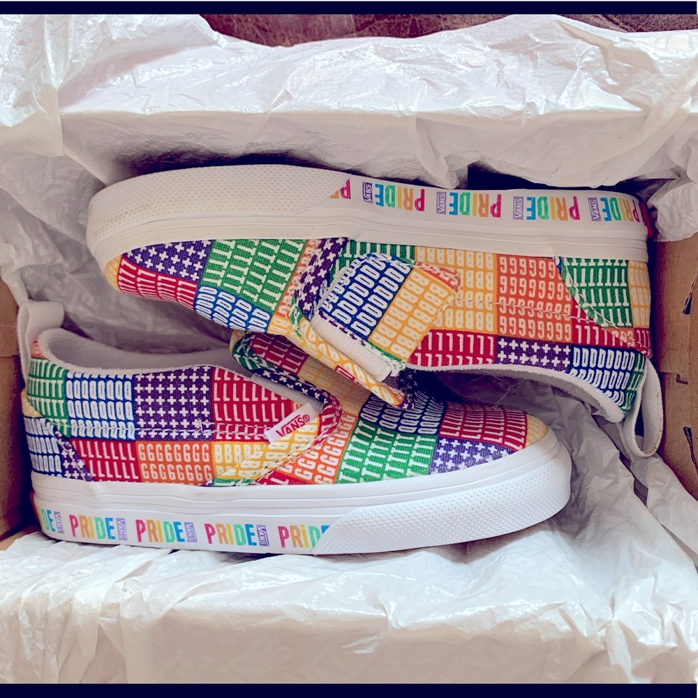 NWT - Vans, toddler slip on - PRIDE